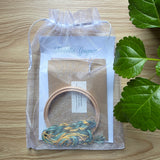 Thread Painting - Hand Embroidery Mini Kit