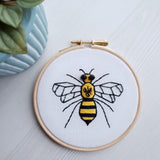 Buzzin' Bee 4" Hand Embroidery Kit